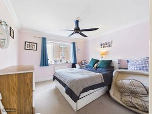 DOUBLE BEDROOM- click for photo gallery